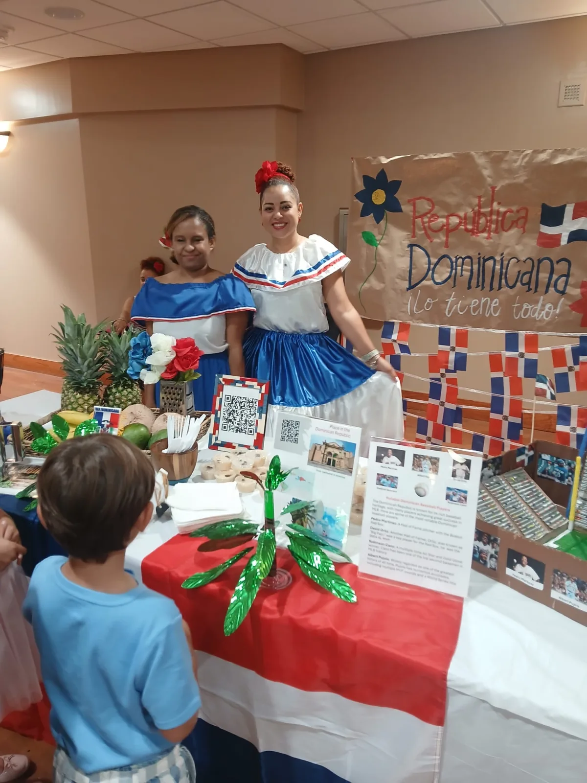 Dominican Republics showing their art & crafts.